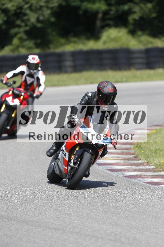 /27 12.06.2025 Ducati Schweiz Trackday Warmup  ADR/gruen-vert/15